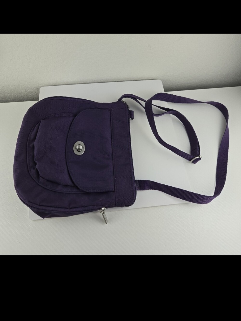 Baggallini Crossbody - Picture 3 of 9